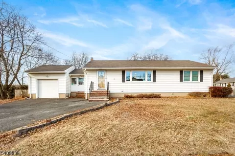 223 Plainfield Ave, Piscataway, NJ 08854