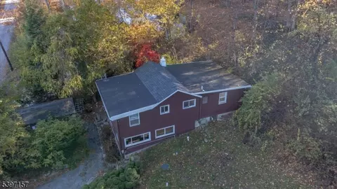 18 Decker Pond Rd, Sussex, NJ 07461