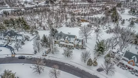 10 Red Robin Way, Flemington, NJ 08822