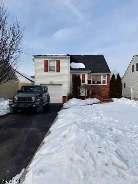 556 Locust Ave, Garwood, NJ 07027