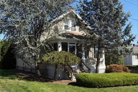 20 Farview Ave, Cedar Knolls, NJ 07927