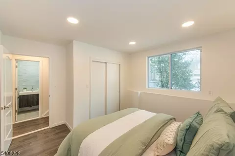36 Yellow Brick Rd, Wayne, NJ 07470 photo 23