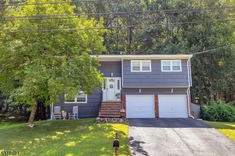 44 Deer Path Dr, Flanders, NJ 07836