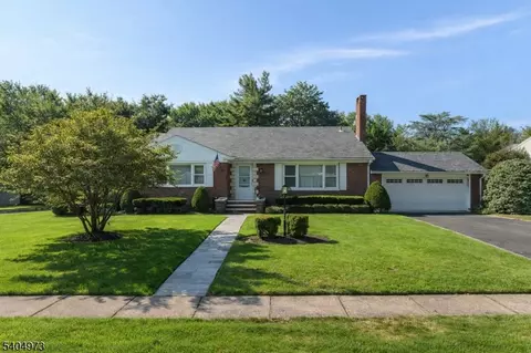 117 Yantacaw Brook Rd, Montclair, NJ 07043
