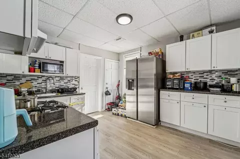 37 Hillman St, Paterson, NJ 07522