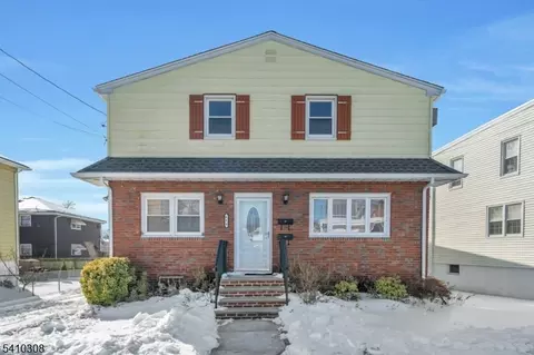 648 Milton Ave, Lyndhurst, NJ 07071