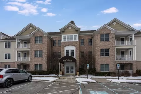 133 Ridgeview Ln #133, Mount Arlington, NJ 07856