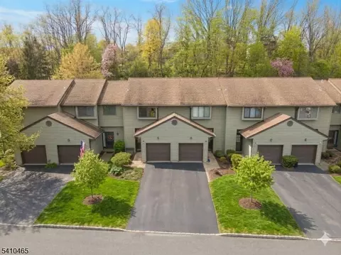 39 Oriole Ter, Newton, NJ 07860