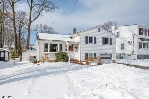 7 Carlson Pl, Lake Hiawatha, NJ 07034