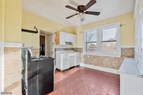 104 E Central Ave, Wharton, NJ 07885 photo 11