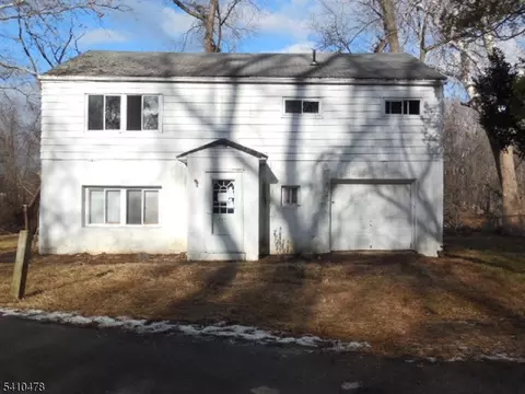 221 Boulevard Dr, Wayne, NJ 07470