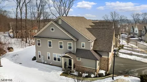 10 Albie Dr, Mountain Lakes, NJ 07046
