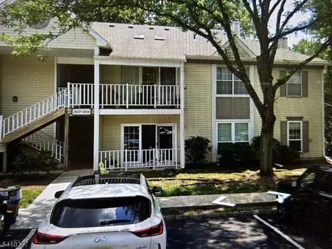 2512 Lindsley Rd, Bridgewater, NJ 08807