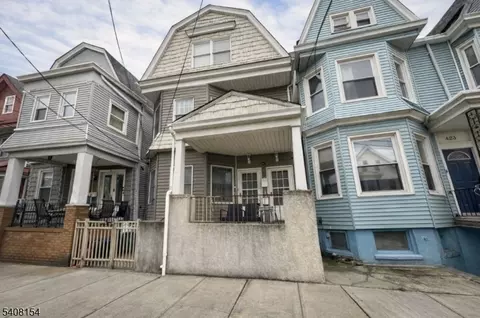 425 Cleveland Ave, Harrison, NJ 07029