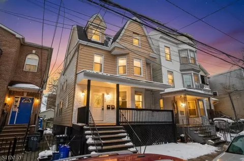 120 S 7th St, Newark, NJ 07107