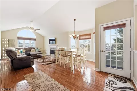 402 Porter Way, Bridgewater, NJ 08807
