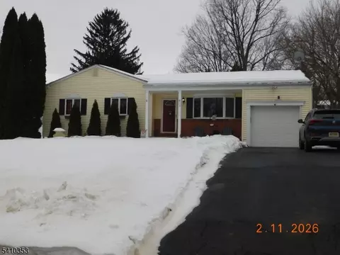128 College View Dr, Hackettstown, NJ 07840