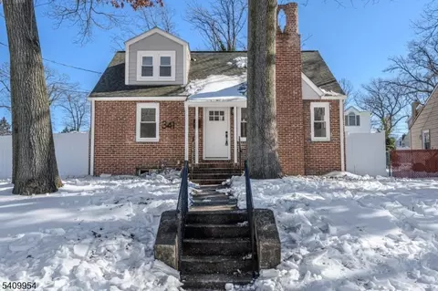341 Forest Dr, Union, NJ 07083