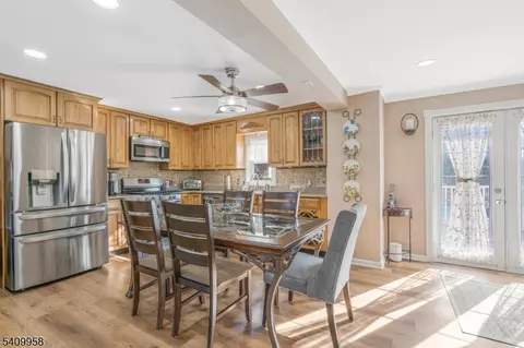 212 Vesper Ave, Middlesex, NJ 08846 photo 11