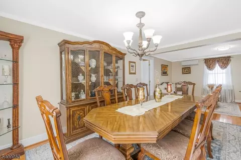 212 Vesper Ave, Middlesex, NJ 08846 photo 9