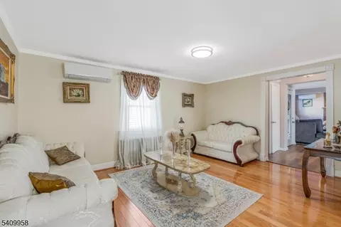 212 Vesper Ave, Middlesex, NJ 08846 photo 6