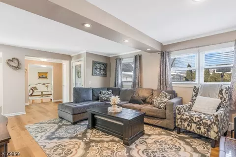 212 Vesper Ave, Middlesex, NJ 08846 photo 16