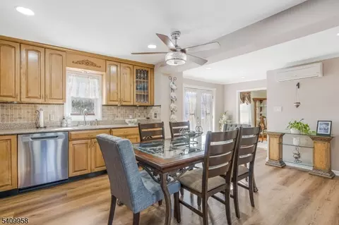 212 Vesper Ave, Middlesex, NJ 08846 photo 12