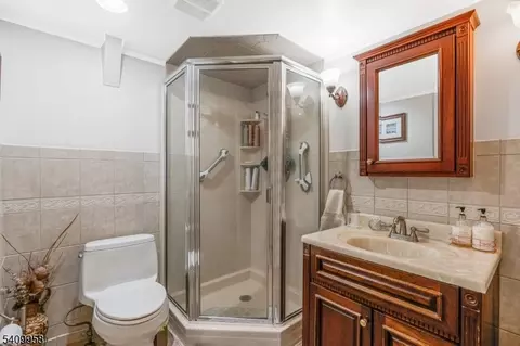 212 Vesper Ave, Middlesex, NJ 08846 photo 28