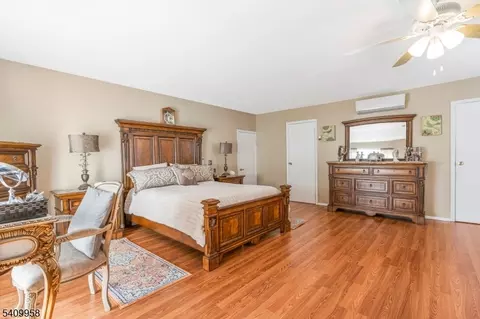 212 Vesper Ave, Middlesex, NJ 08846 photo 21