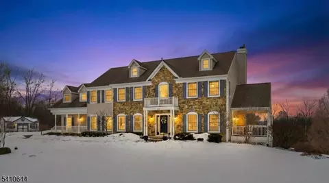14 Kelsey Farm Rd, Milford, NJ 08848