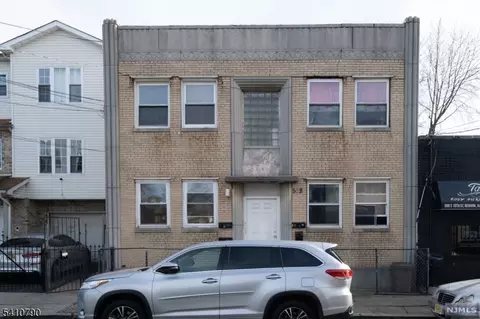 588 S 10th St, Newark, NJ 07103