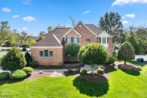 36 Matrick Ct, Hillsborough, NJ 08844