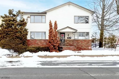 713 Dennis Pl, Linden, NJ 07036