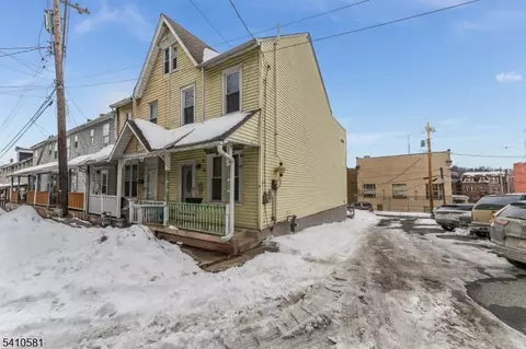 12 Brainard St, Phillipsburg, NJ 08865