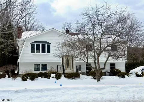60 Brown Ave, Butler, NJ 07405