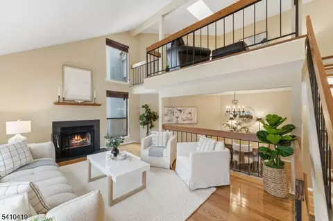 40 Chestnut Ct #40, Basking Ridge, NJ 07920