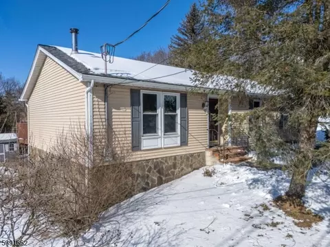 13 Fairview Ave, High Bridge, NJ 08829