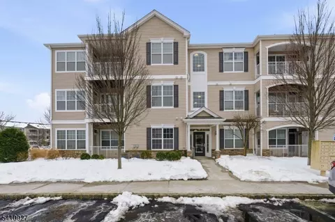 311 Timberlake Dr #311, Trenton, NJ 08618