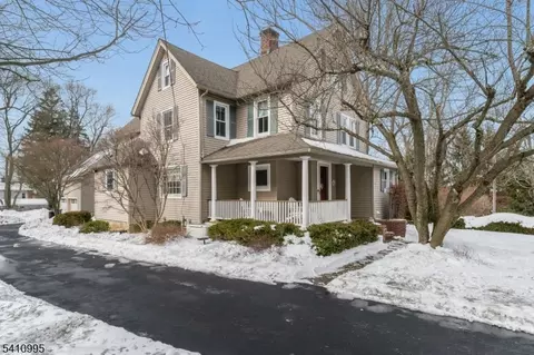 3 New St, Mendham, NJ 07945