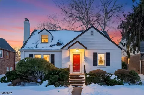 951 Darien Ter, Teaneck, NJ 07666