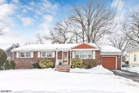 25 Madison Ave, Rochelle Park, NJ 07662