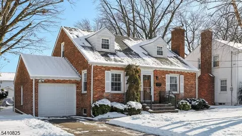 393 Huntington Rd, Union, NJ 07083