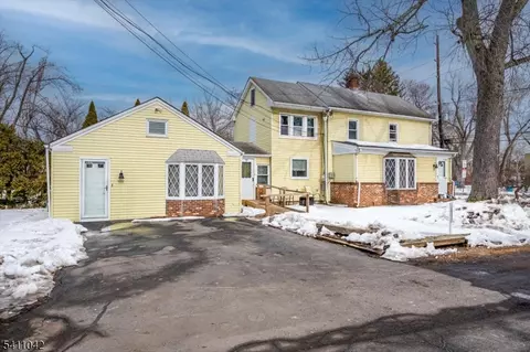 12 Union St, Kingston, NJ 08528