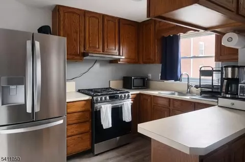 296 Esplanade UNIT 27, Hackensack, NJ 07601