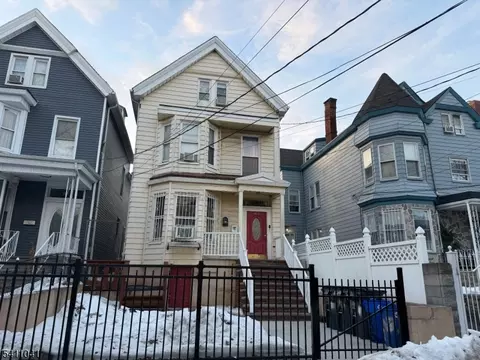 320 Summer Ave, Newark, NJ 07104