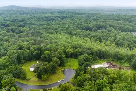 19 Lourdes Ct, Andover Twp, NJ 07821
