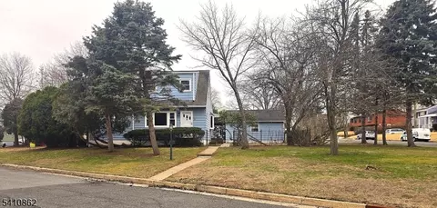 111 Central St, Manville, NJ 08835