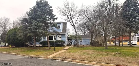 111 Central St, Manville, NJ 08835