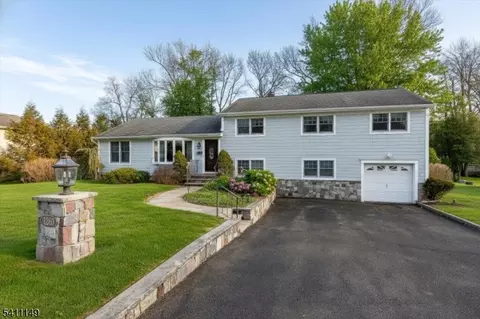 1280 White Oak Rd, Scotch Plains, NJ 07076
