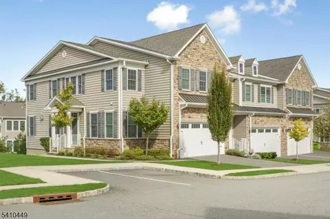 27 Wilson Dr, Morristown, NJ 07960
